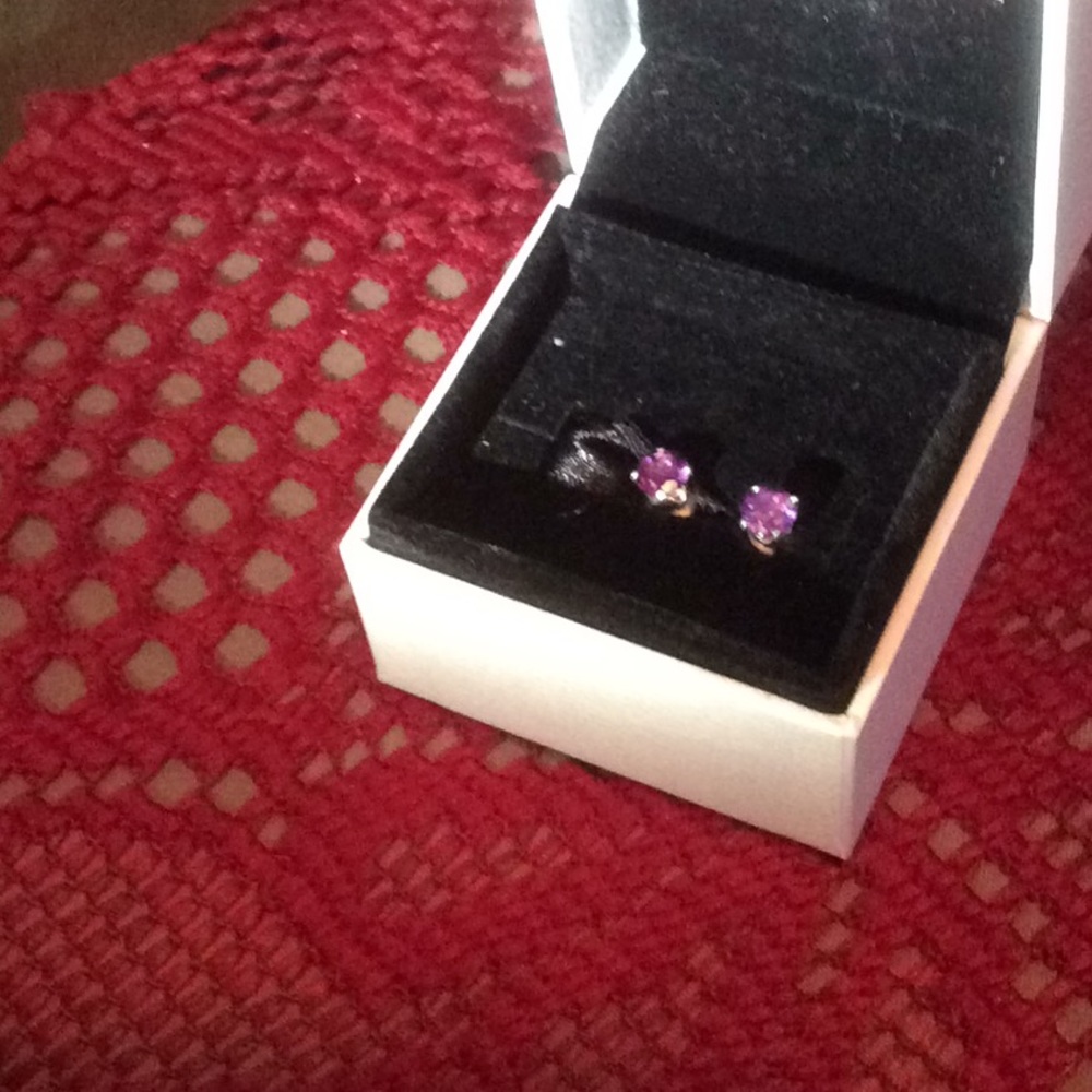 Genuine Amethyst Birthstone 💜Stud Earrings